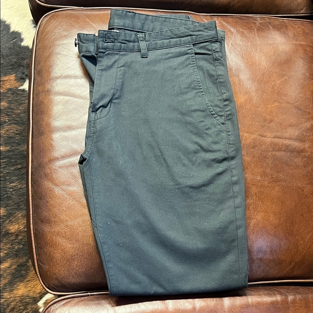The North Face Men's Dark Gray Chinos